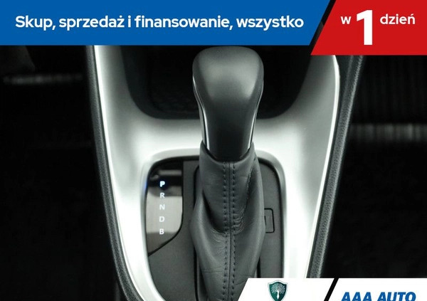 Toyota Yaris cena 78000 przebieg: 99159, rok produkcji 2021 z Bodzentyn małe 211